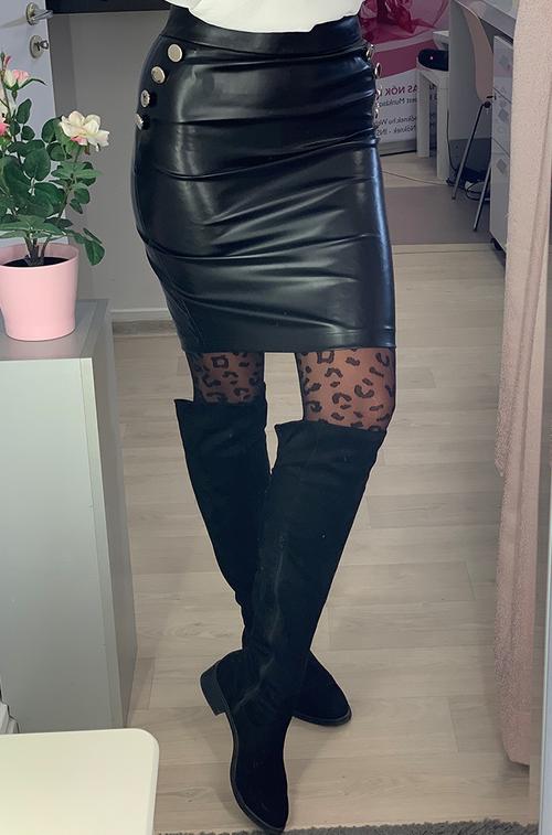 Jade szoknya_fekete
